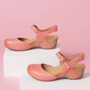 Dansko Tiffani Coral Mary Janes size 41 (10.5 US)